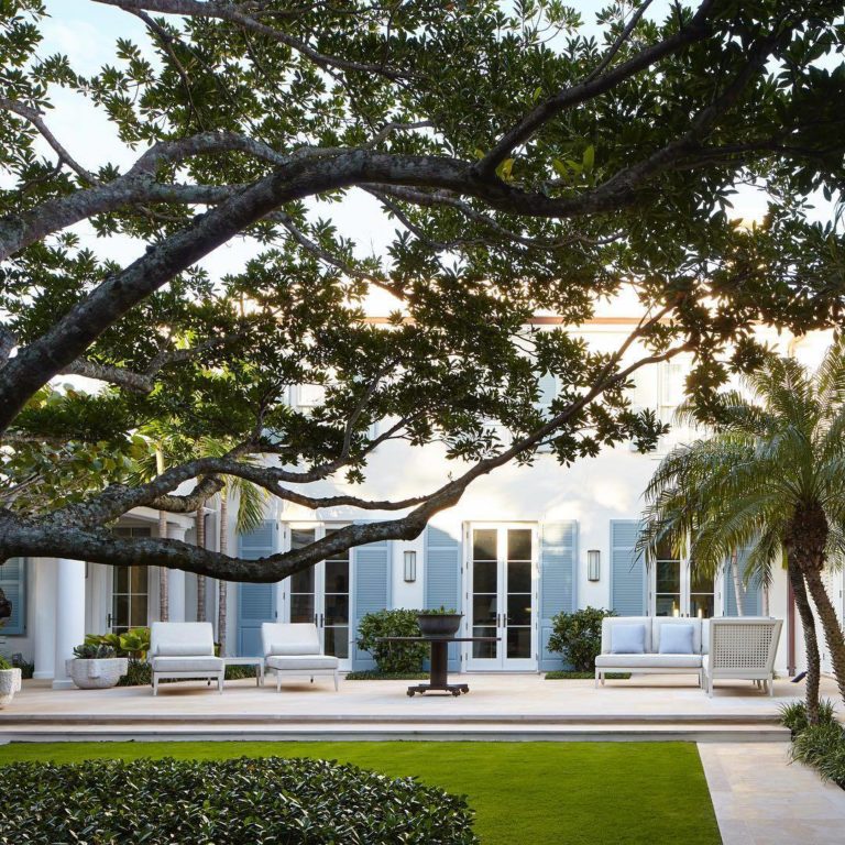 保持草坪绿色健康的5种方法